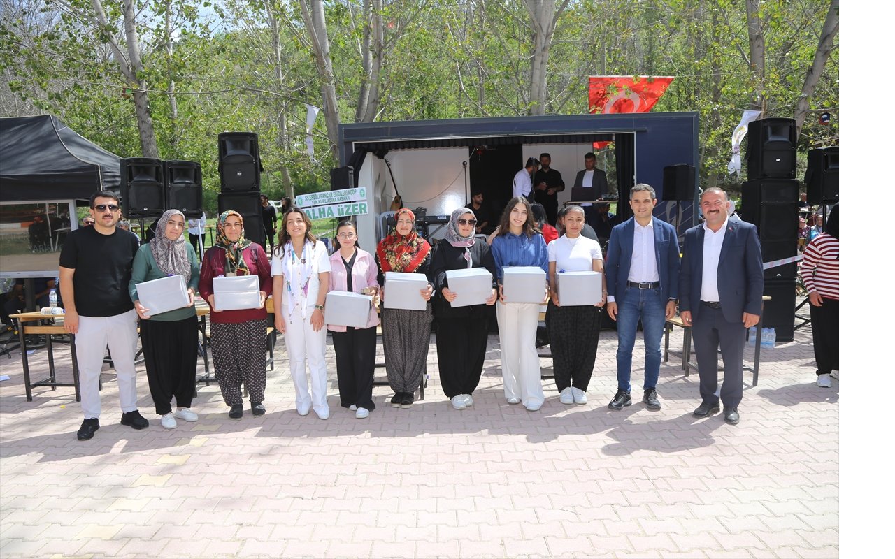 aa-20250525-38076344-38076340-halkapinarda-ciftci-kadinlar-yarismasi-yapildi.jpg