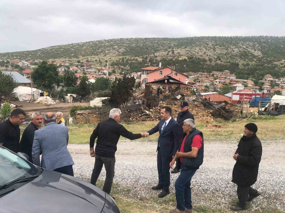 Konya’daki yangın korkuttu! Ev ve ahır küle döndü!