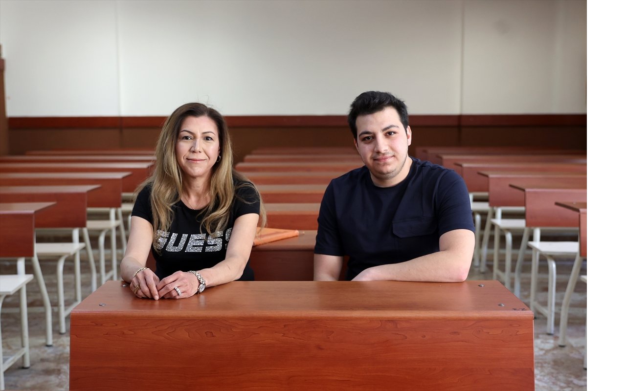 aa-20250611-38247479-38247474-anne-ogul-ayni-universitede-egitim-goruyor.jpg