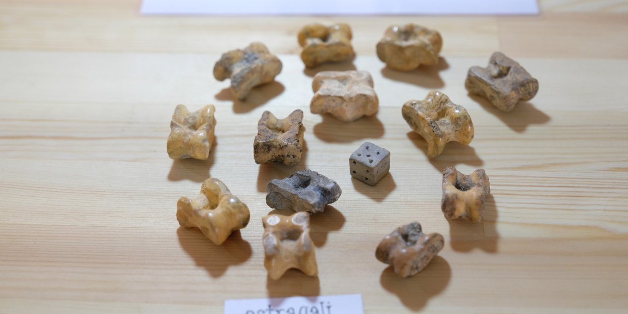 turkmen-karahoyukte-2-bin-yillik-kalem-870951-258613.jpg