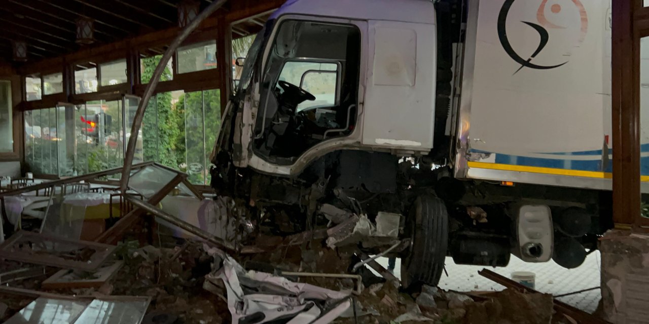 aw524678-07.jpg