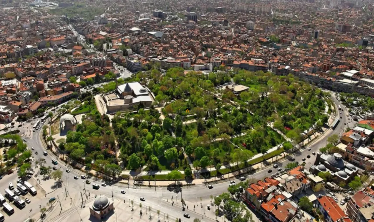 292-konya-alaaddin-tepesi-gezilecek-yerler-2.webp