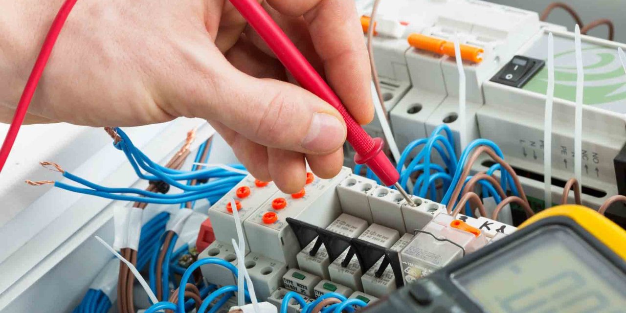elektrik-elektronik-egitimi-1.jpg