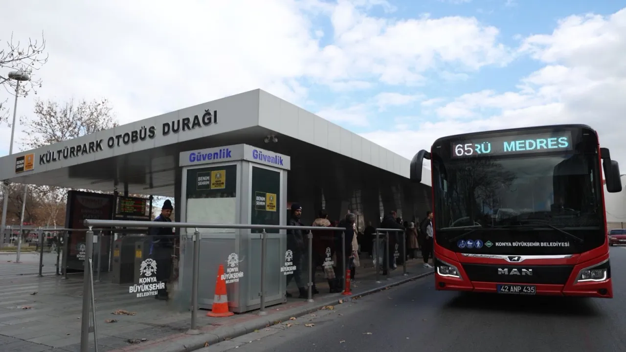 konyada-ogrenci-dostu-uygulama-toplu-ulasim-10-gun-ucretsiz.webp