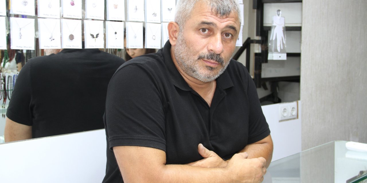 aw530877-02-1.jpg