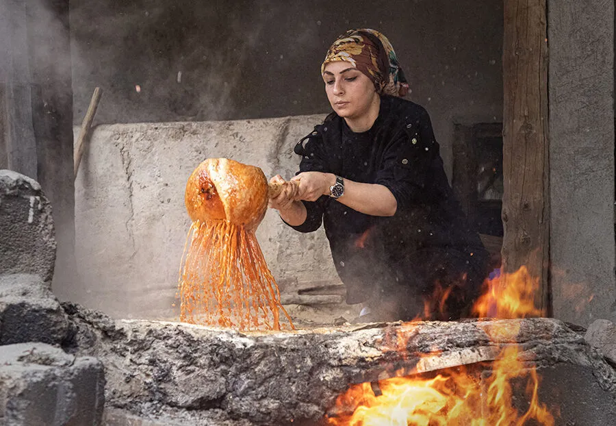 20241002-konyada-hadim-uzum-pekmezi-geleneksel-yontemlerle-yapiliyor-7.webp
