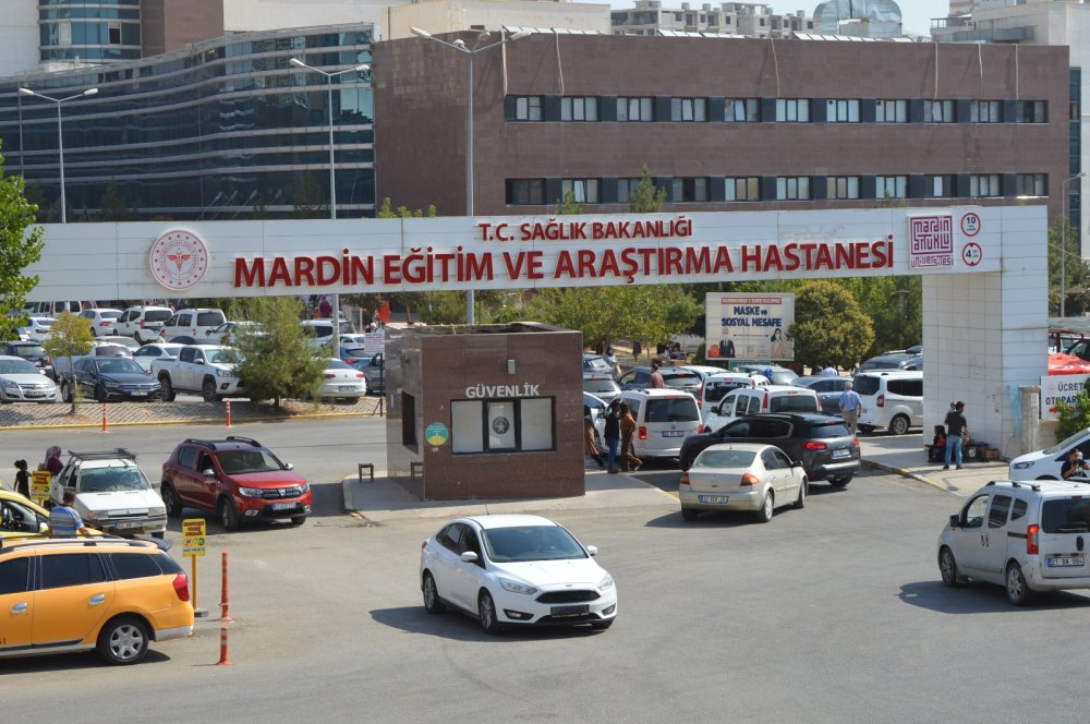 Akaryakıt istasyonunda silahlı kavga: 4 yaralı