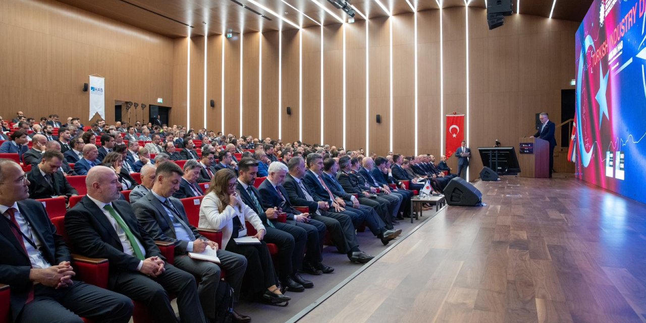 turk-sanayi-gunune-nato-iki-ajansla-ka-926648-275242.jpg