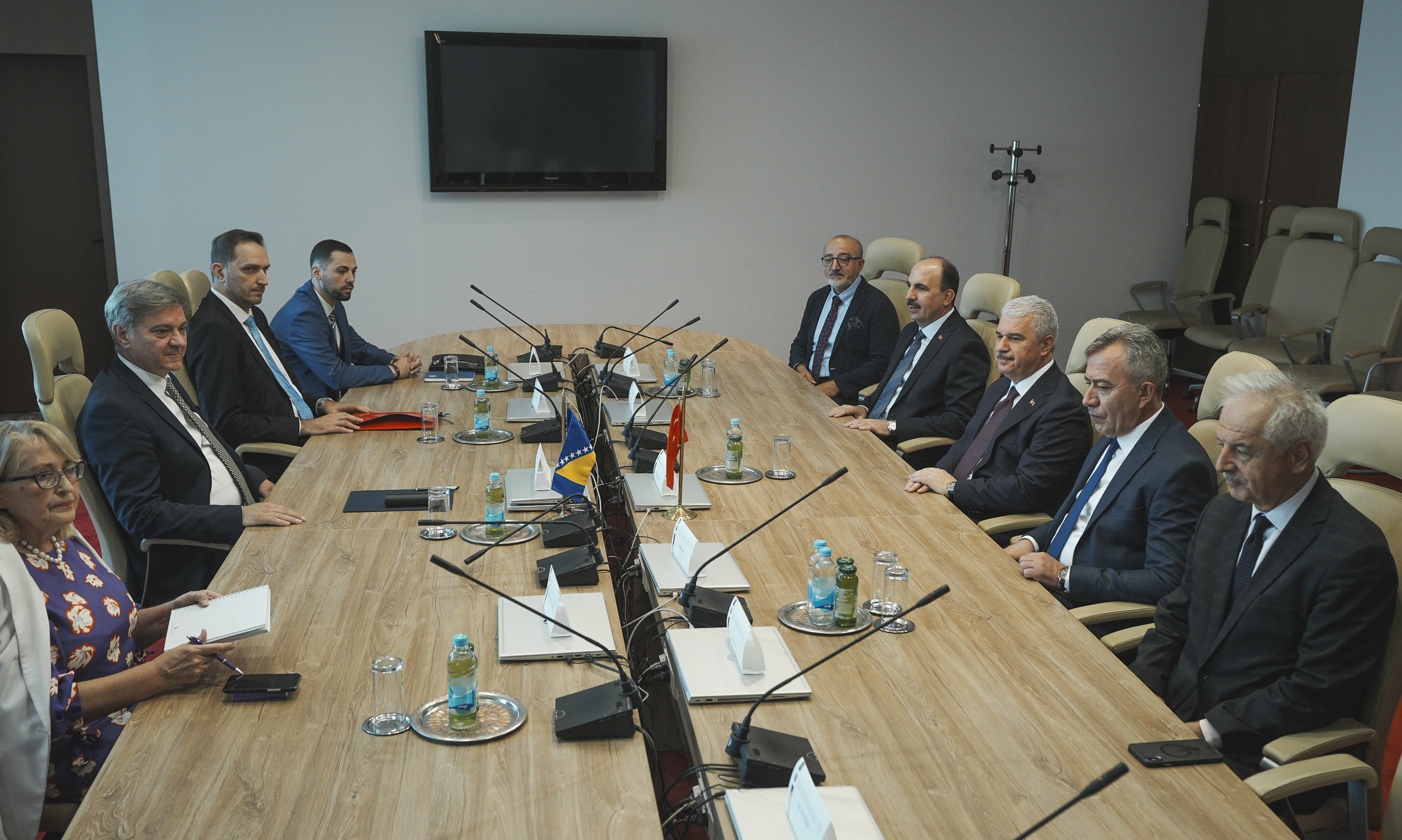 aa-20250926-39233304-39233303-bosna-hersek-temsilciler-meclisi-baskan-yardimcisi-zvizdic-konyadan-gelen-heyeti-kabul-etti.jpg