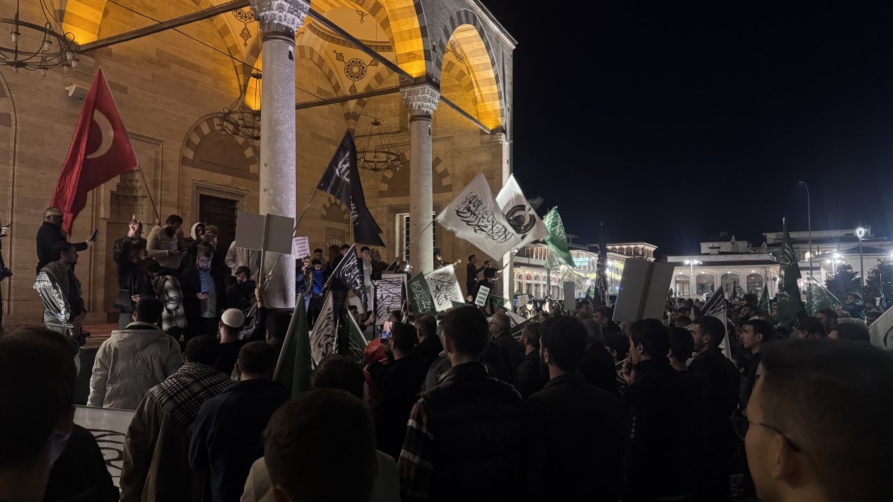 aa-20251001-39284273-39284270-konya-afyonkarahisar-ve-karamanda-israilin-kuresel-sumud-filosuna-saldirilarina-tepki.jpg