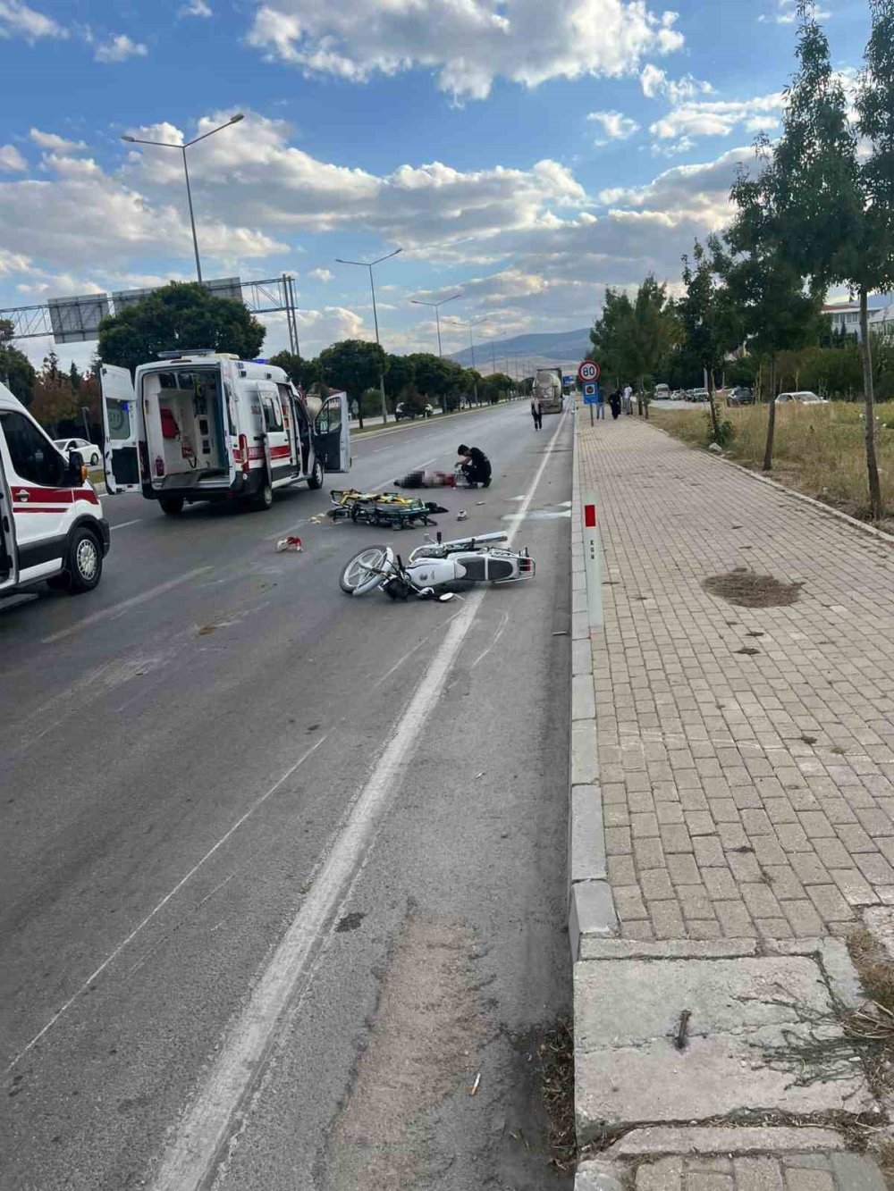 Tırın çarptığı 2 genç hayatını kaybetti